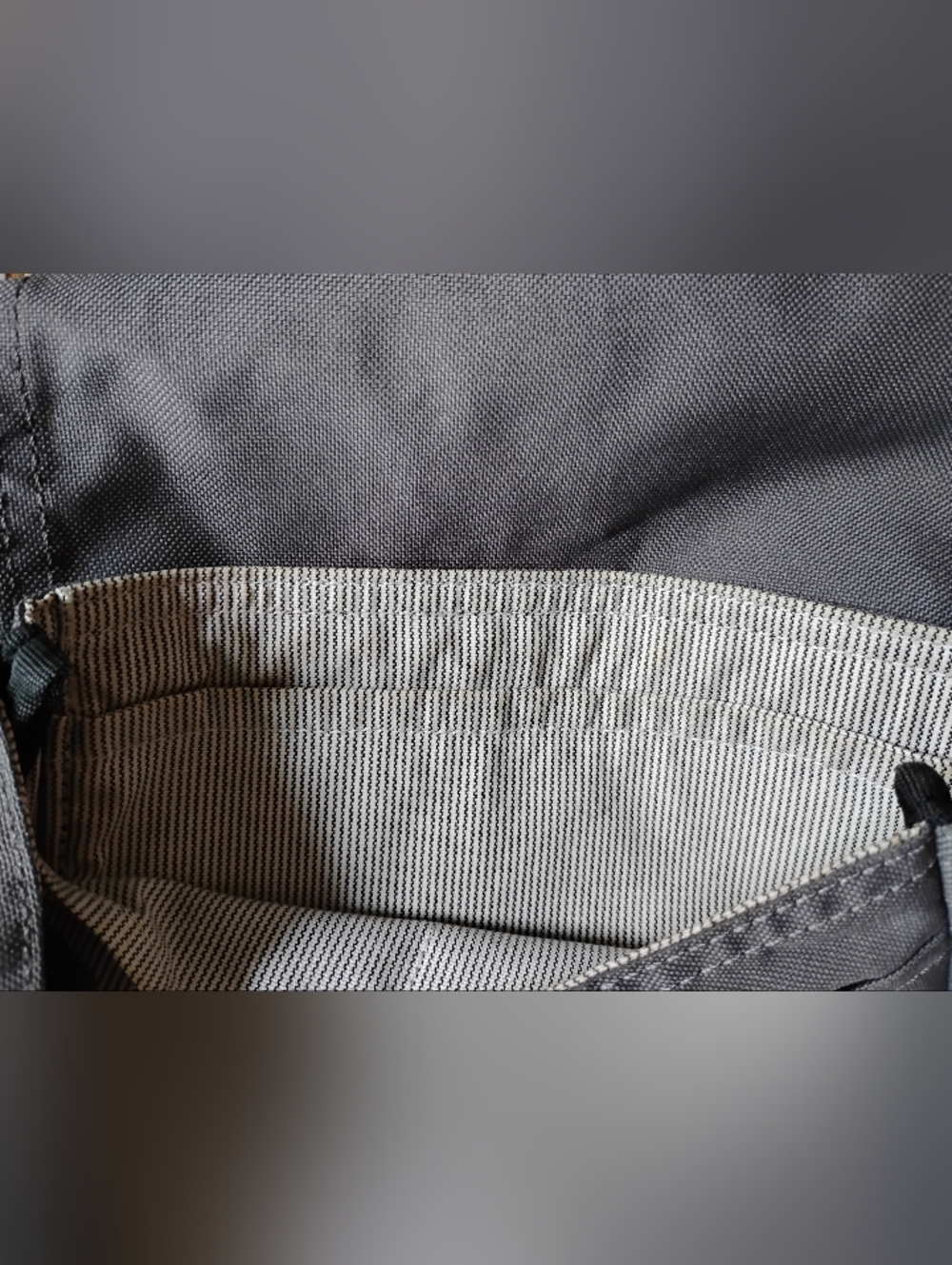 Carhartt Grey Crossbody - Picture 8 of 10